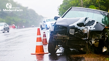 6 สิ่งที่ควรทำเพื่อความปลอดภัยเมื่อขับรถผ่านเส้นทางที่ฝนตก